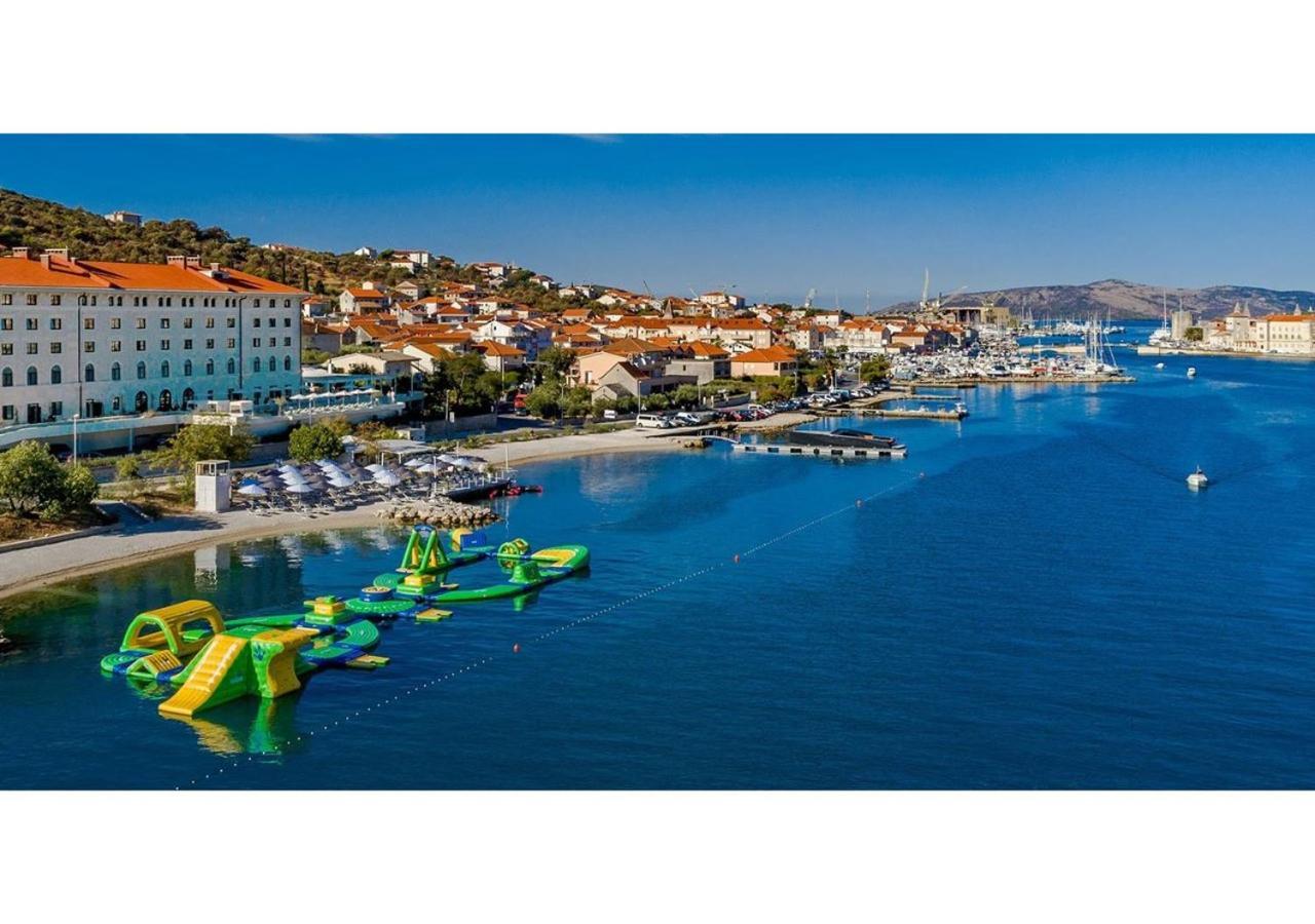 Apartment Capo Residence - Old Town - Parking Trogir Zewnętrze zdjęcie