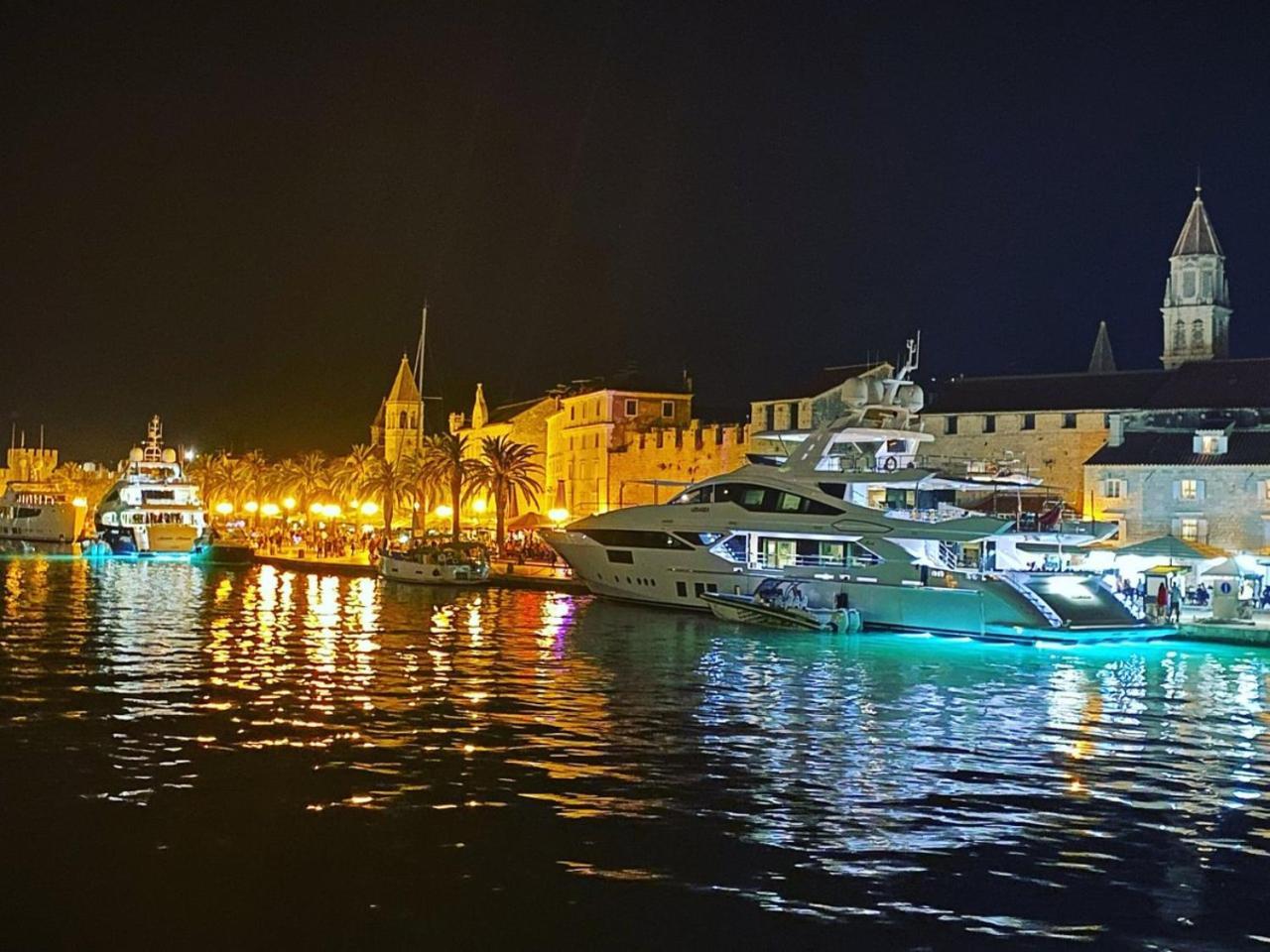 Apartment Capo Residence - Old Town - Parking Trogir Zewnętrze zdjęcie