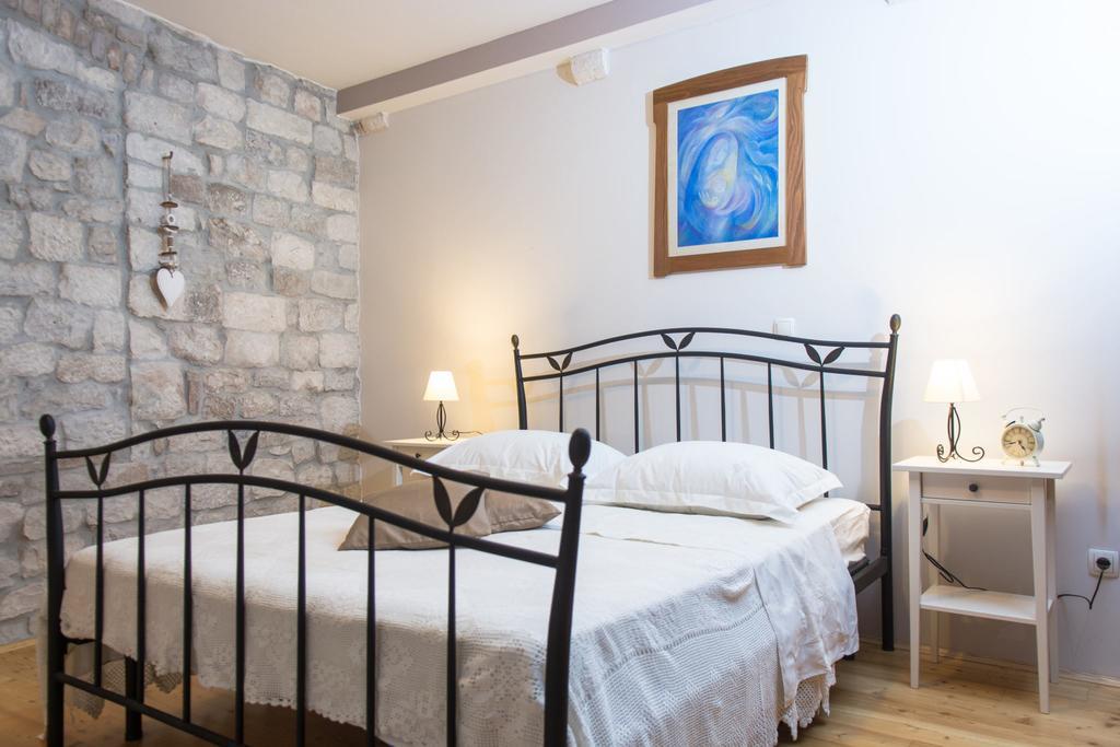 Apartment Capo Residence - Old Town - Parking Trogir Zewnętrze zdjęcie