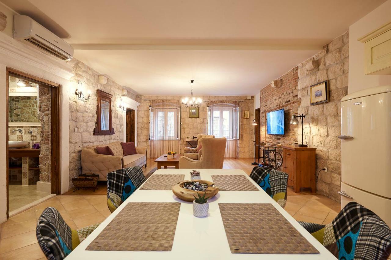 Apartment Capo Residence - Old Town - Parking Trogir Zewnętrze zdjęcie
