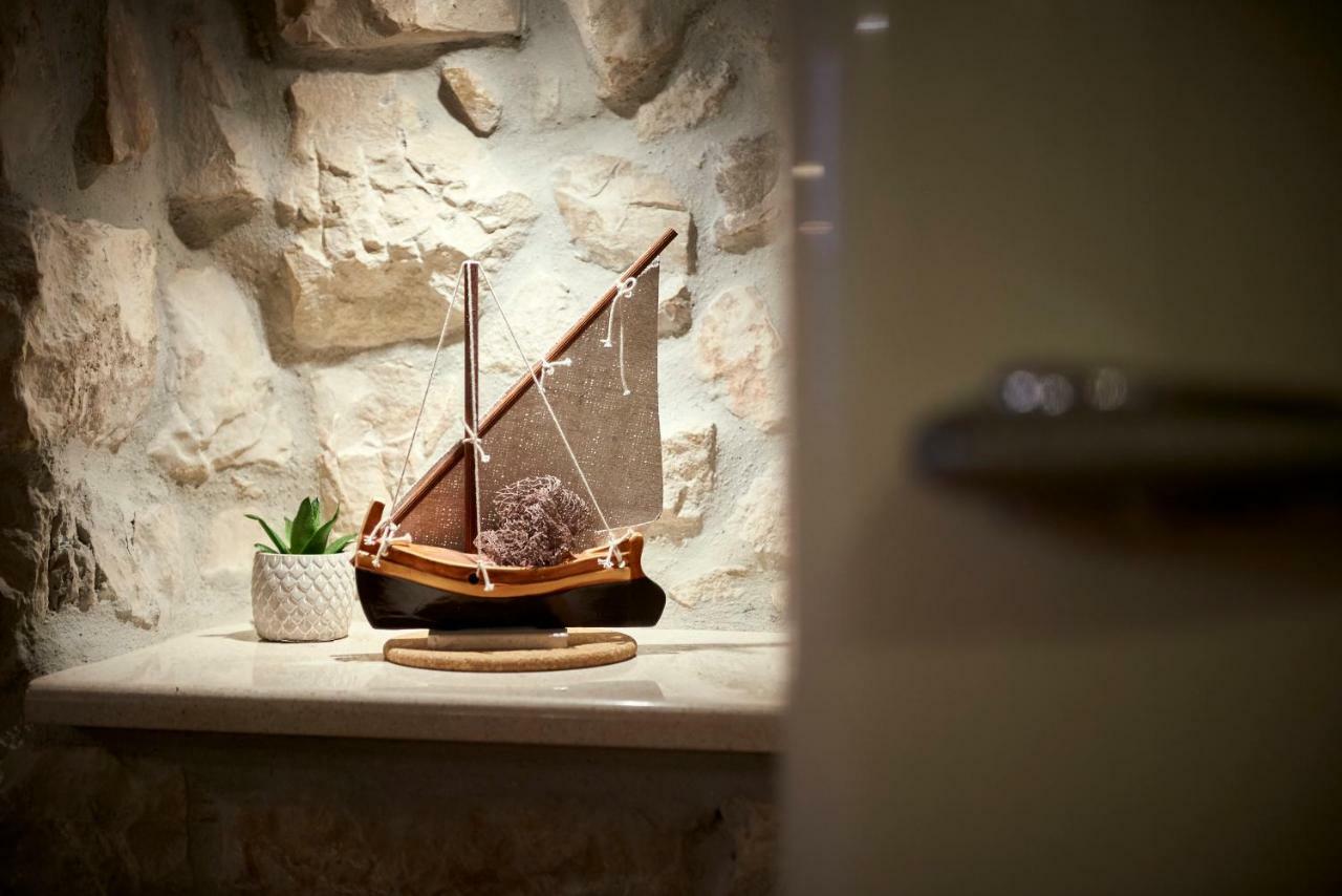 Apartment Capo Residence - Old Town - Parking Trogir Zewnętrze zdjęcie