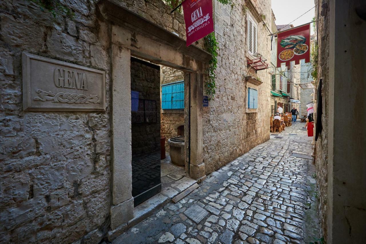 Apartment Capo Residence - Old Town - Parking Trogir Zewnętrze zdjęcie