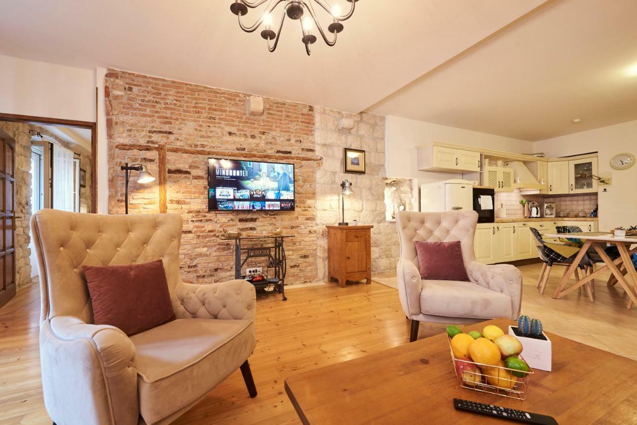 Apartment Capo Residence - Old Town - Parking Trogir Zewnętrze zdjęcie