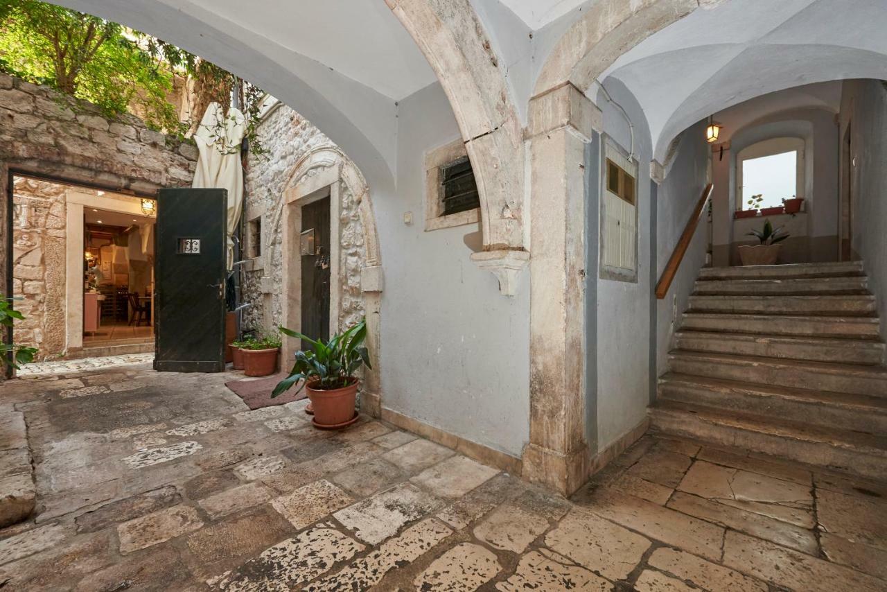 Apartment Capo Residence - Old Town - Parking Trogir Zewnętrze zdjęcie