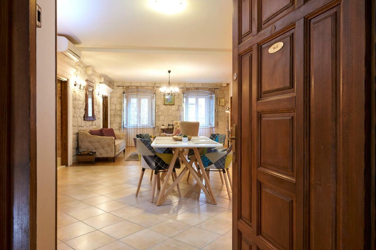 Apartment Capo Residence - Old Town - Parking Trogir Zewnętrze zdjęcie