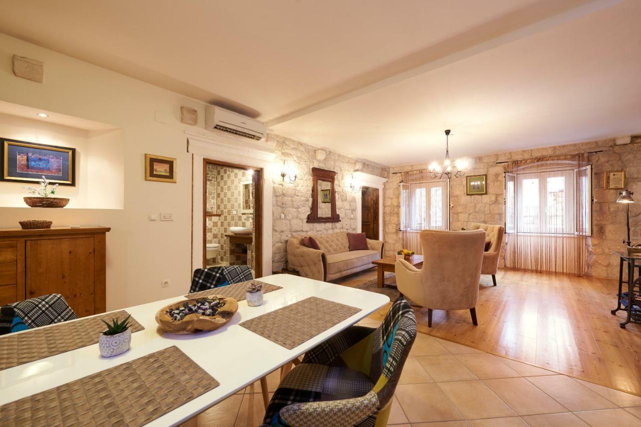 Apartment Capo Residence - Old Town - Parking Trogir Zewnętrze zdjęcie