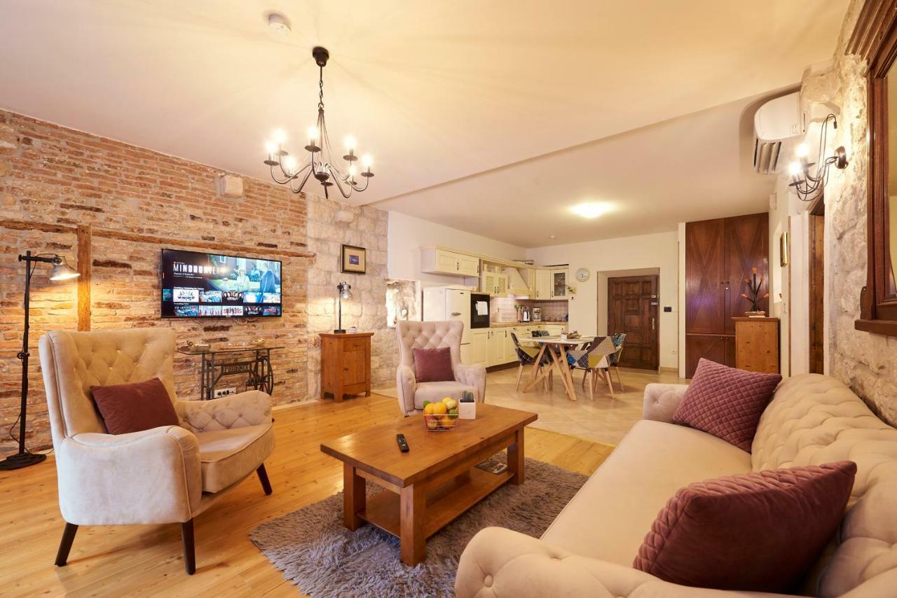 Apartment Capo Residence - Old Town - Parking Trogir Zewnętrze zdjęcie